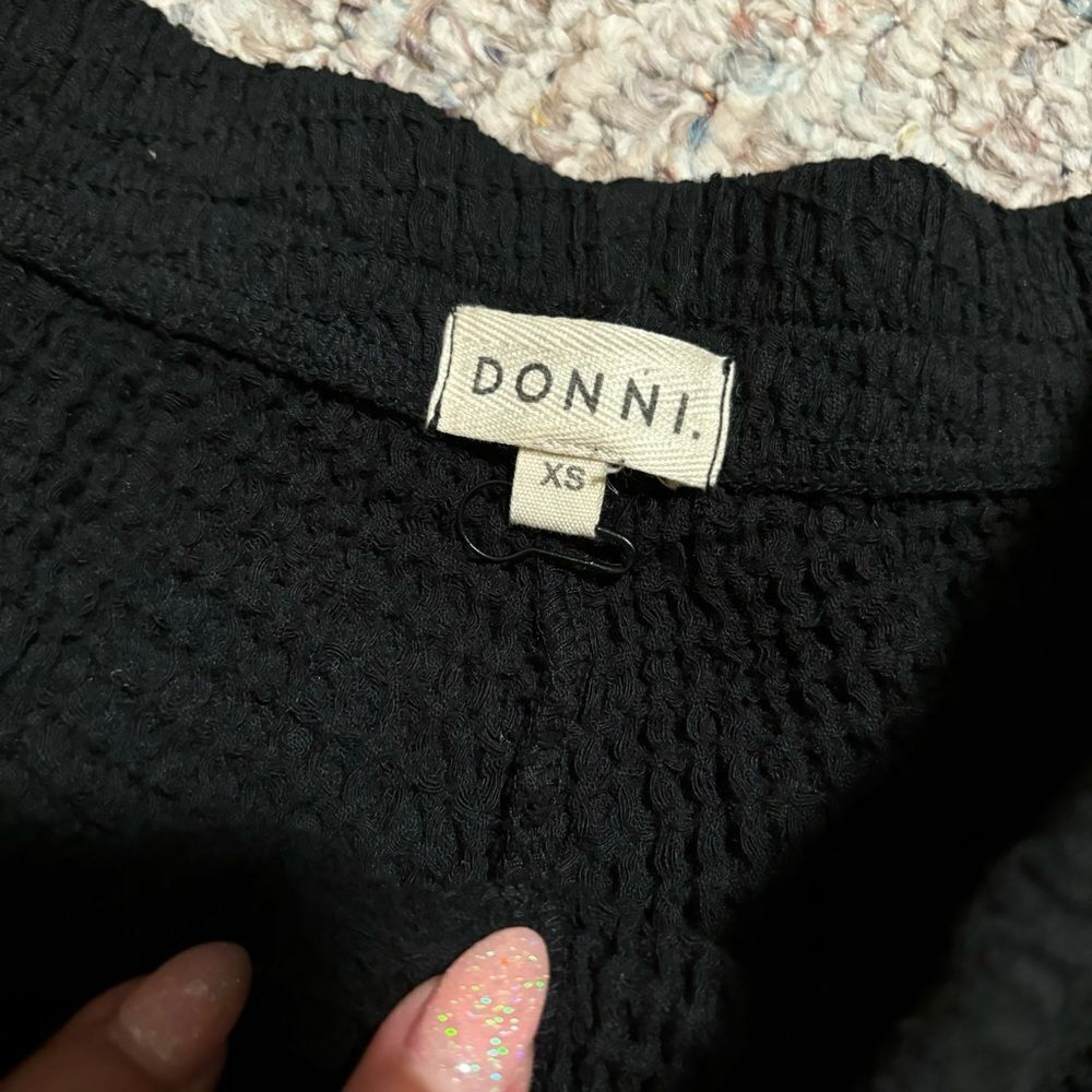NWOT DONNI. Waffle Henley Short Button- Size XS - Picture 3 of 12